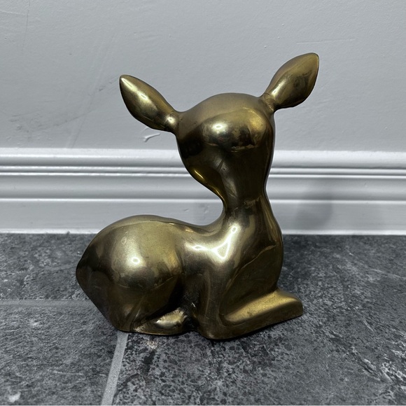 Vintage Brass Fawn Deer Sculpture 6.5"x6" Spring Home Decor Sitting Baby Deer - Picture 3 of 16